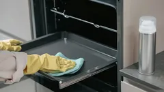 Pěna na holení jako zázračný pomocník: Kde se může hodit v domácnosti?